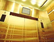 Лифт в понимании Toshiba — золотой храм (фото с сайта toshiba-elevator.co.jp)