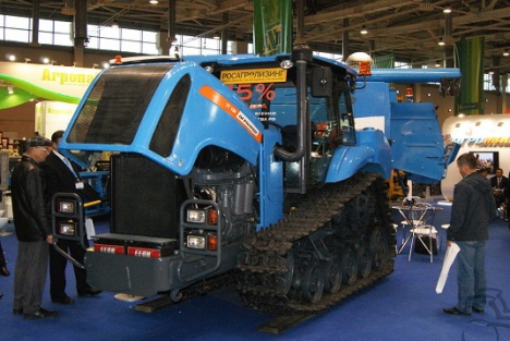 Новый гусеничный трактор трактора тягового класса 3 – АГРОМАШ ТГ-150