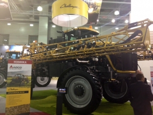 Challenger Rogator