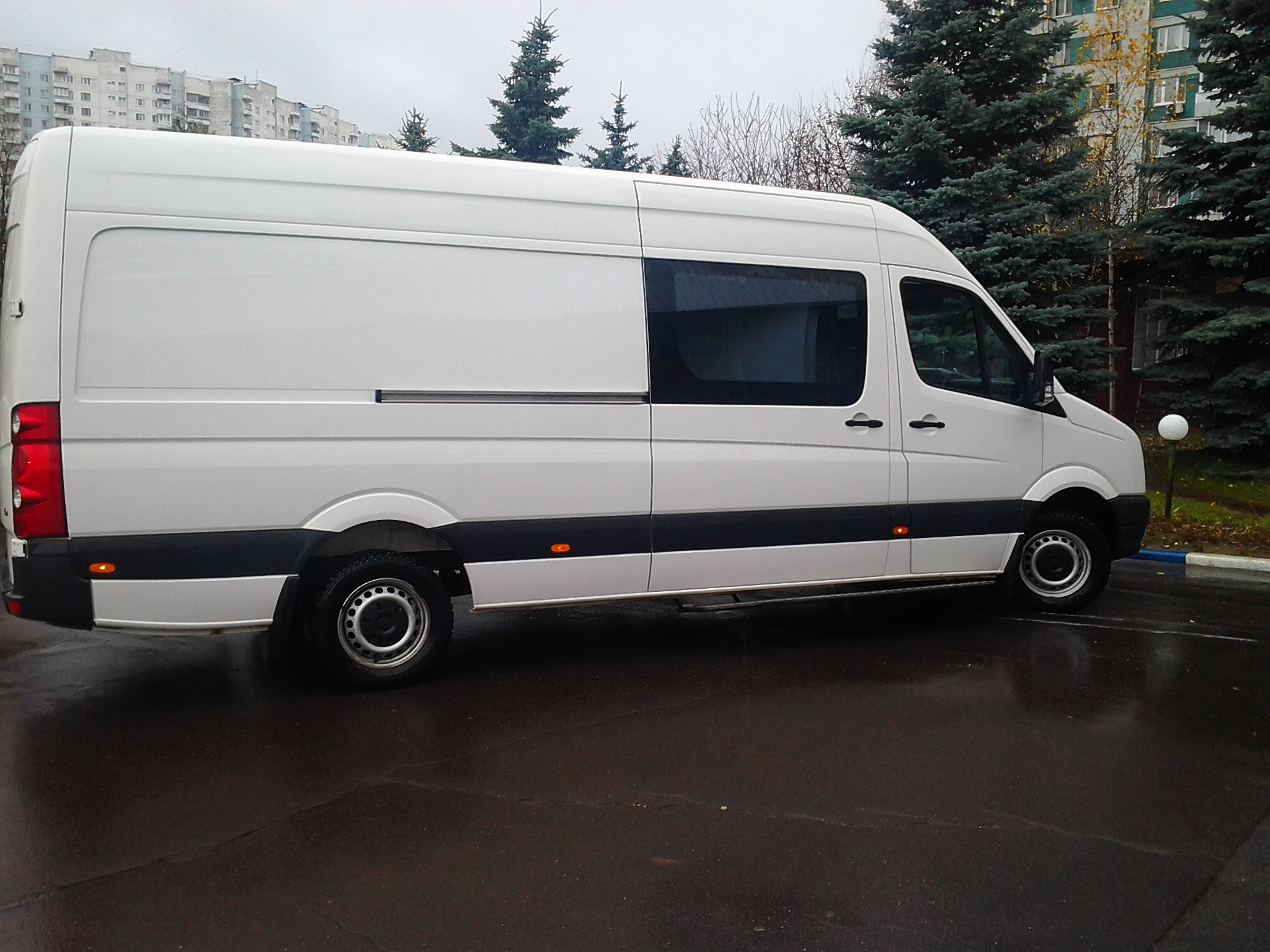 Легкие грузовые коммерческие микроавтобусы Ford, новый ...